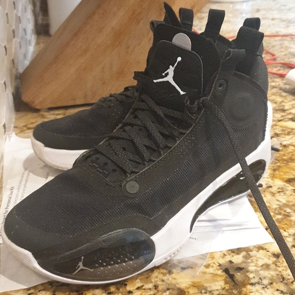 boys jordan basketball shoes